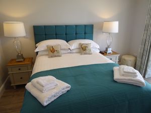 Bedroom- click for photo gallery